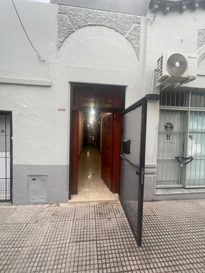 Divina!! casa 4 ambientes con local al frente en inmejorable zona