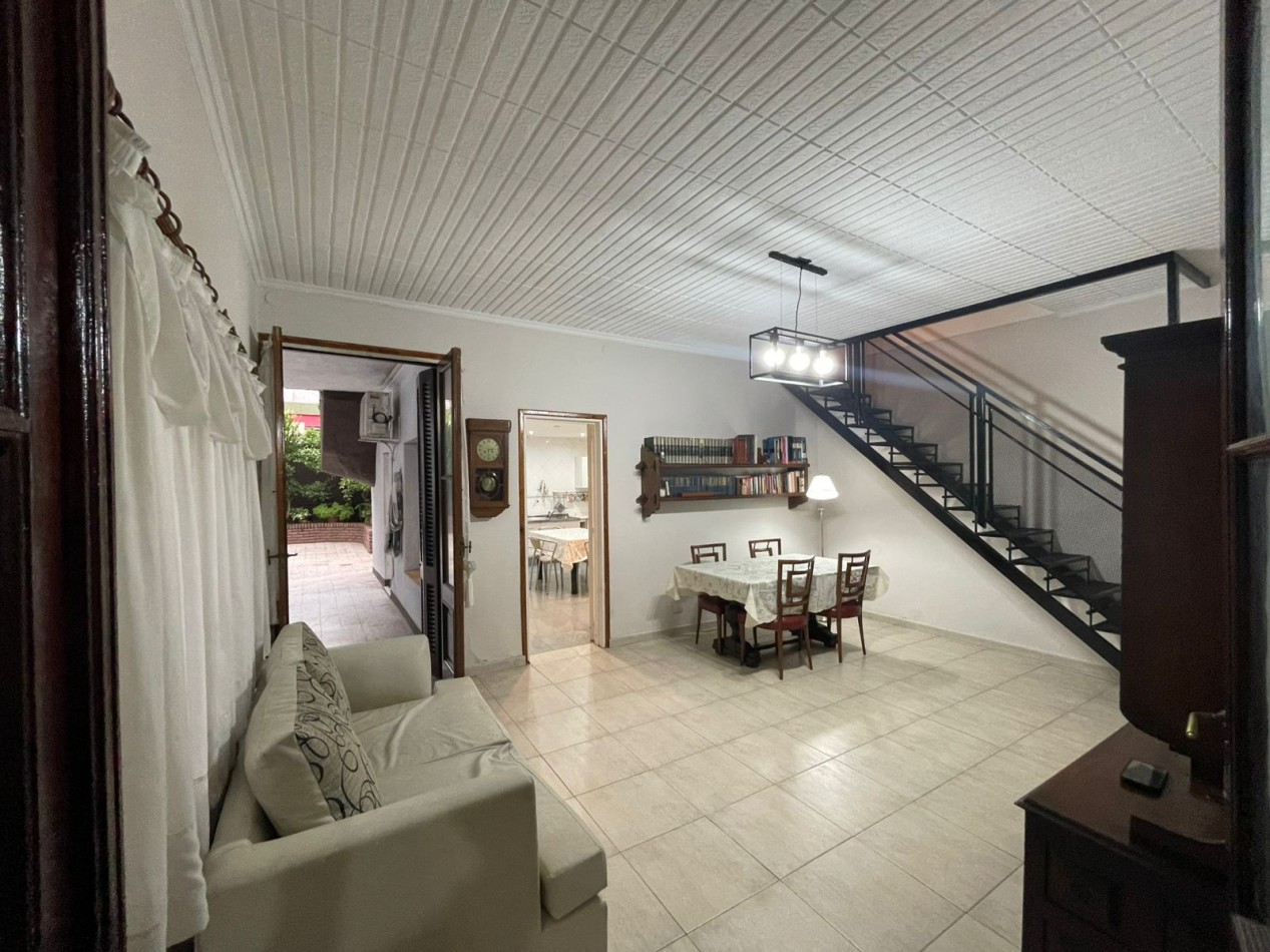 Divina!! casa 4 ambientes con local al frente en inmejorable zona