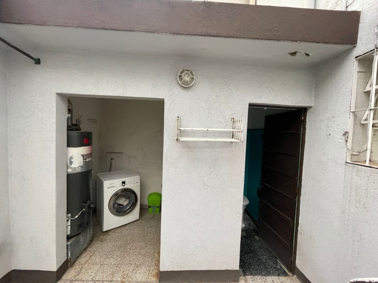 Divina!! casa 4 ambientes con local al frente en inmejorable zona