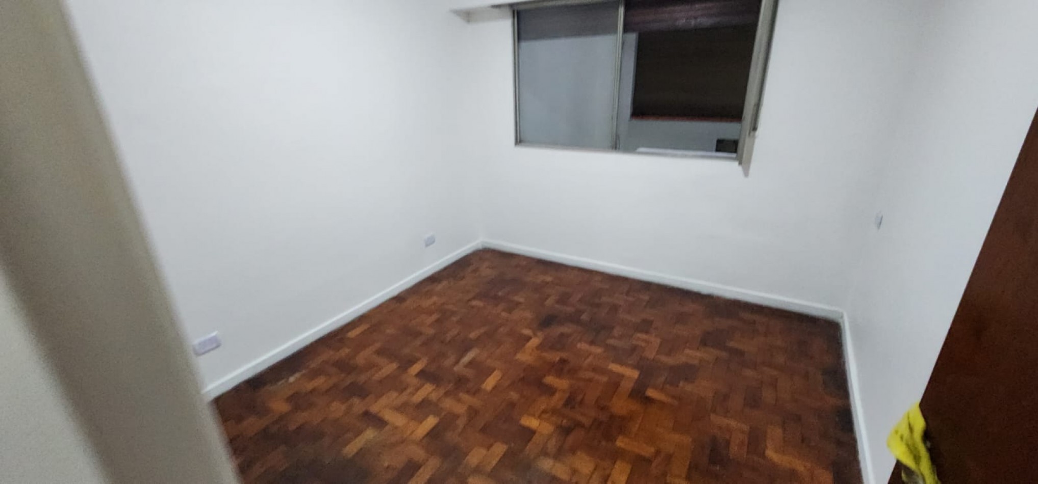 Amplio 3 ambientes cocina y baño a nuevo APTO PROFESIONAL