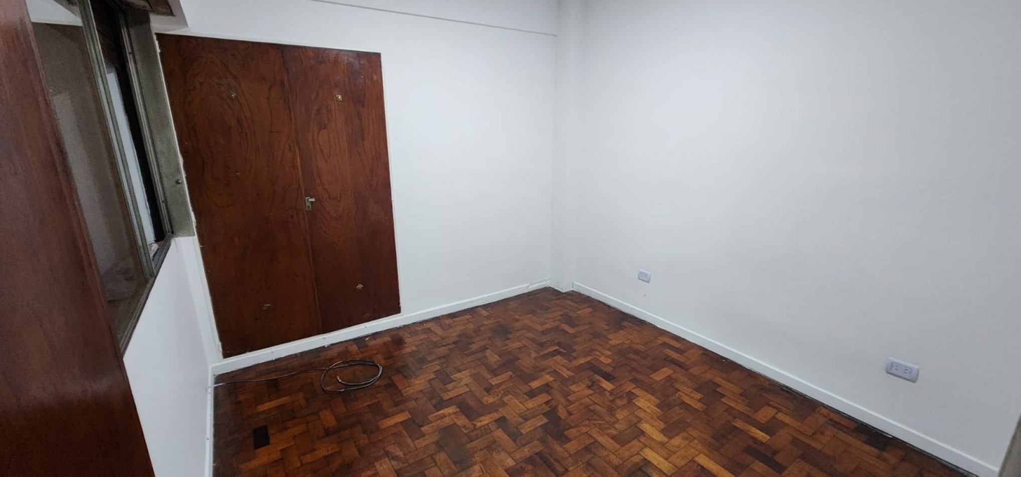 Amplio 3 ambientes cocina y baño a nuevo APTO PROFESIONAL