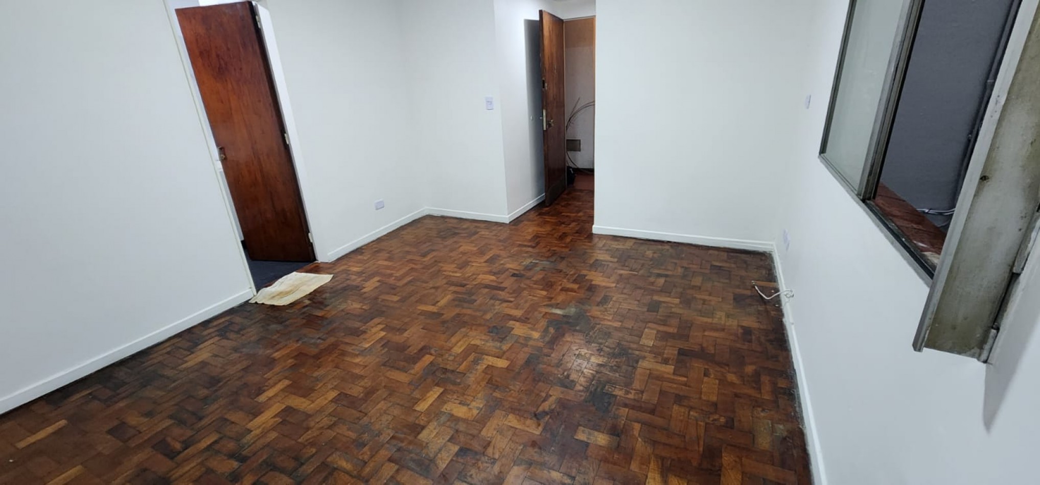 Amplio 3 ambientes cocina y baño a nuevo APTO PROFESIONAL