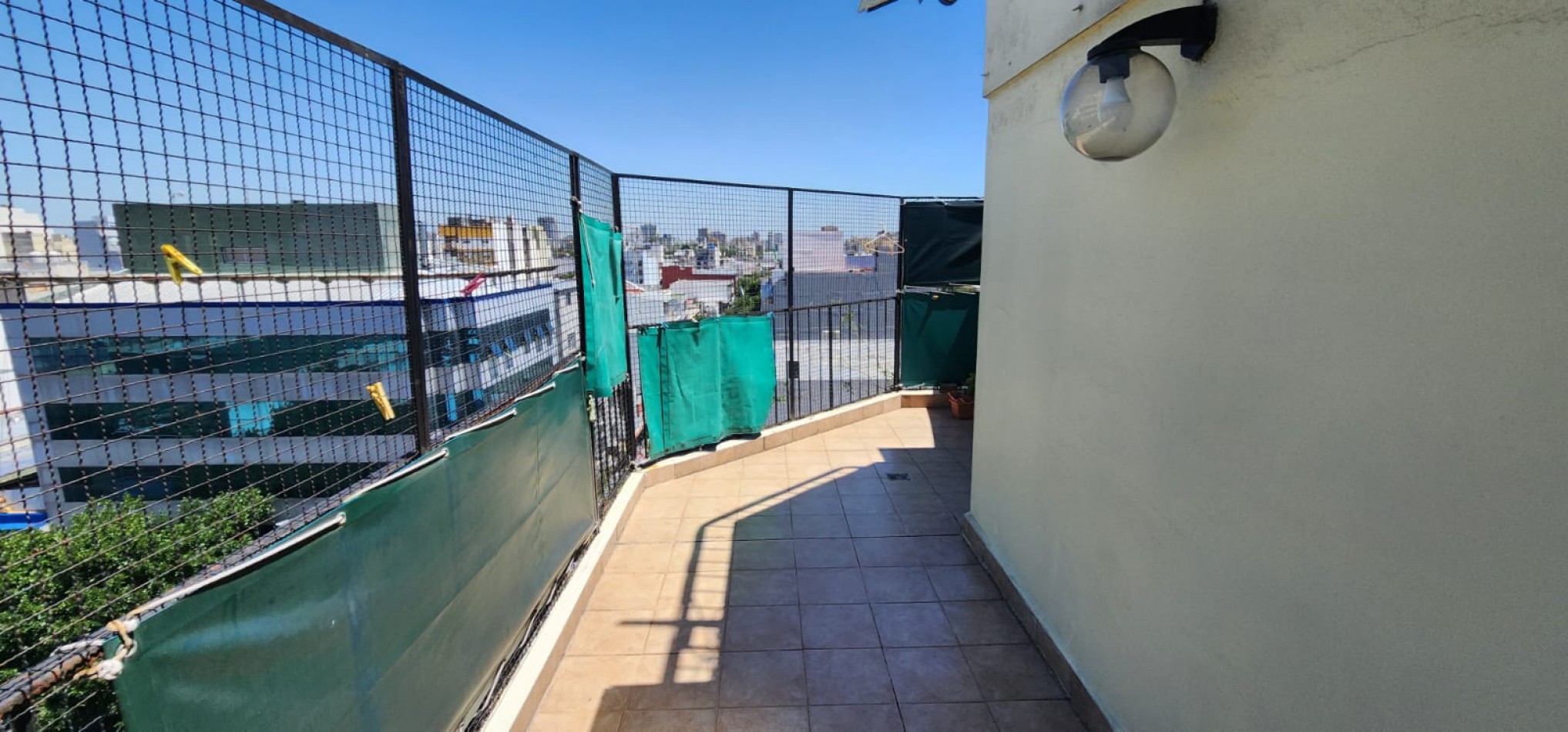 Divino 3 amb al frente con gran balcon terraza Gran recepcion Cocina soñada 2 bños inmaculado estado