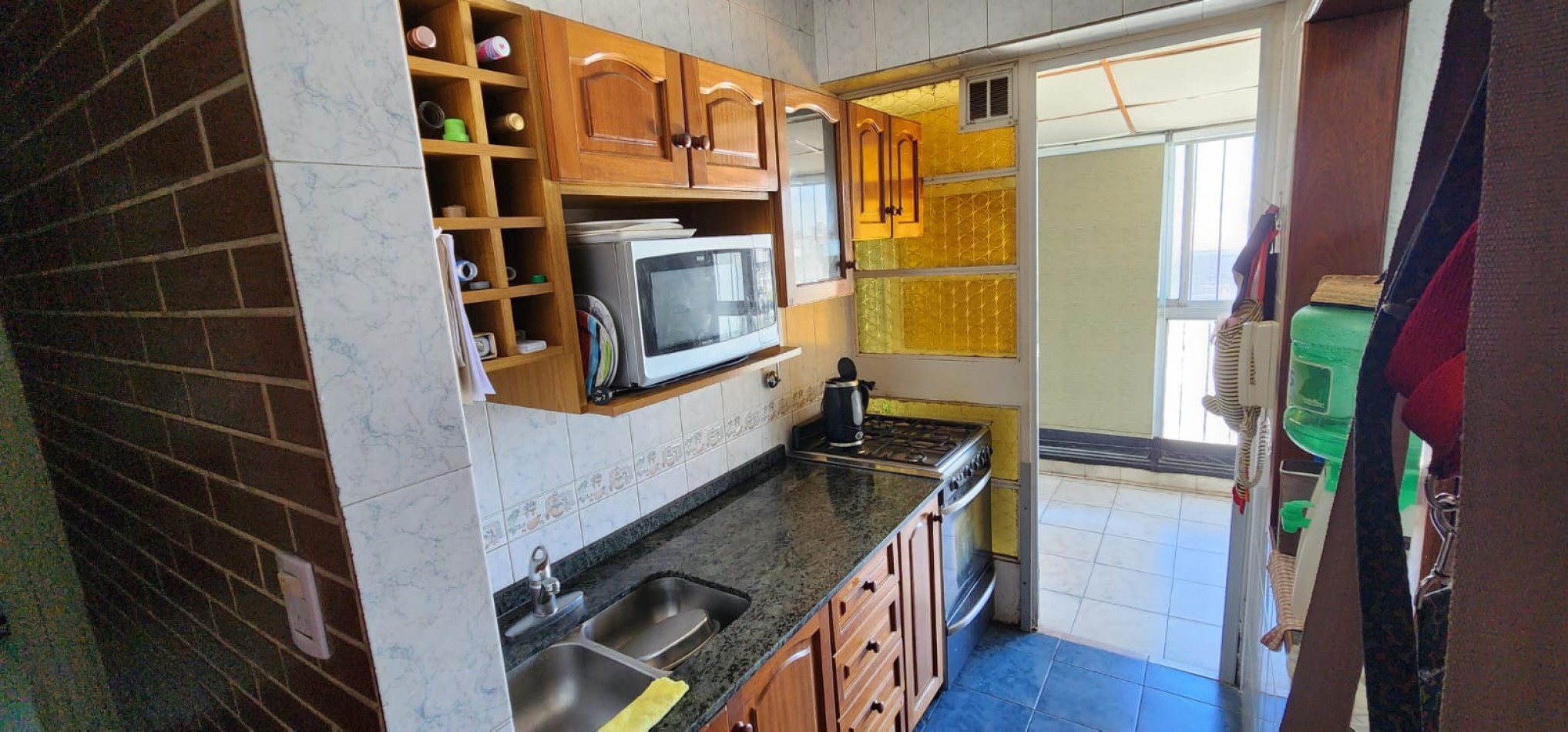 Divino 3 amb al frente con gran balcon terraza Gran recepcion Cocina soñada 2 bños inmaculado estado