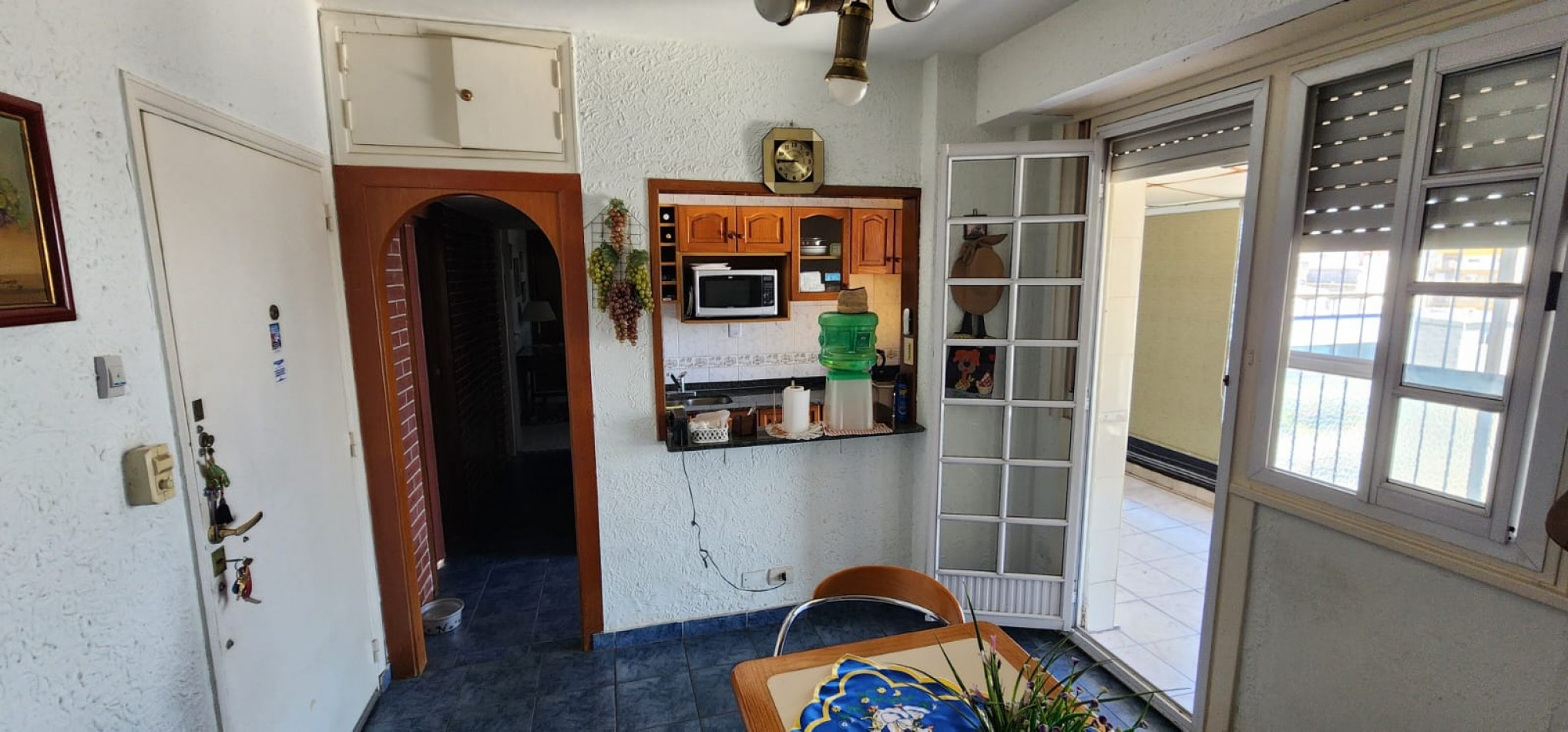 Divino 3 amb al frente con gran balcon terraza Gran recepcion Cocina soñada 2 bños inmaculado estado