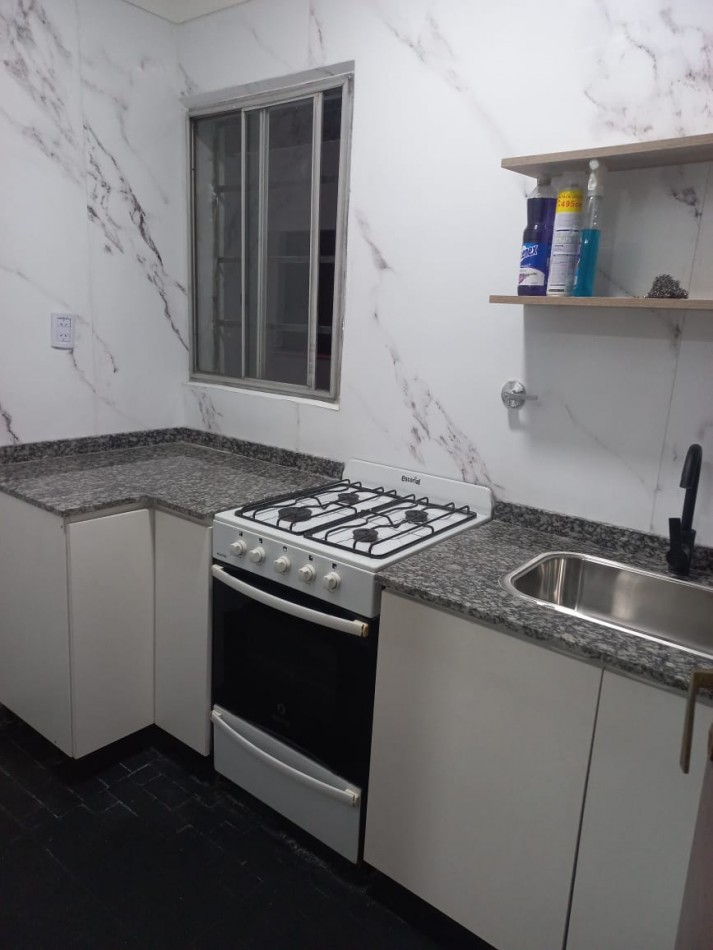 Amplio 3 ambientes cocina y baño a nuevo APTO PROFESIONAL