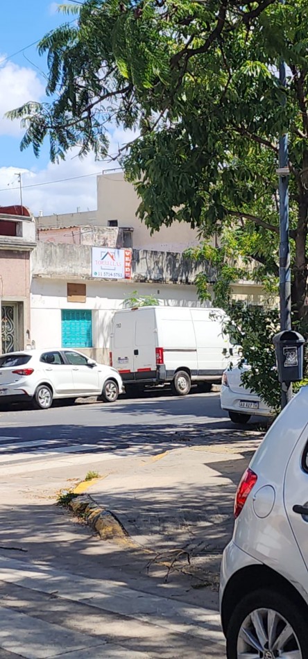 Estupenda casa en lote propio Ideal edificacion 5 pisos de 110m2