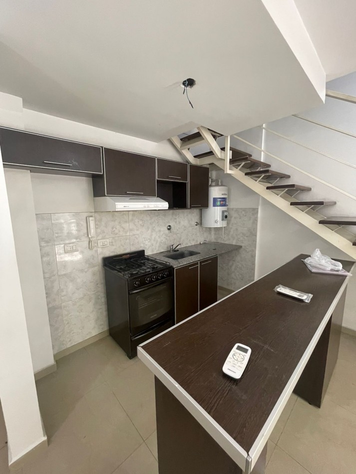 Divino Duplex!!! 2 ambientes frente c/balcon cerca subte B