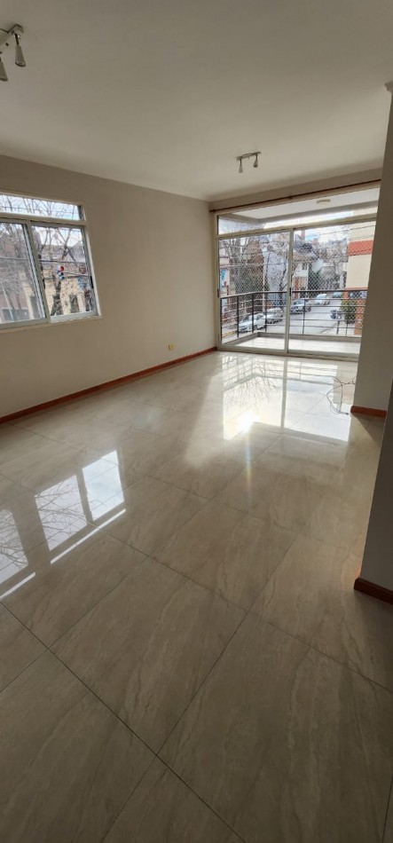 Diviino!!! semi piso a re estrenar living cdor a bcon atza fte cocina soñada con lavadero bño y toil