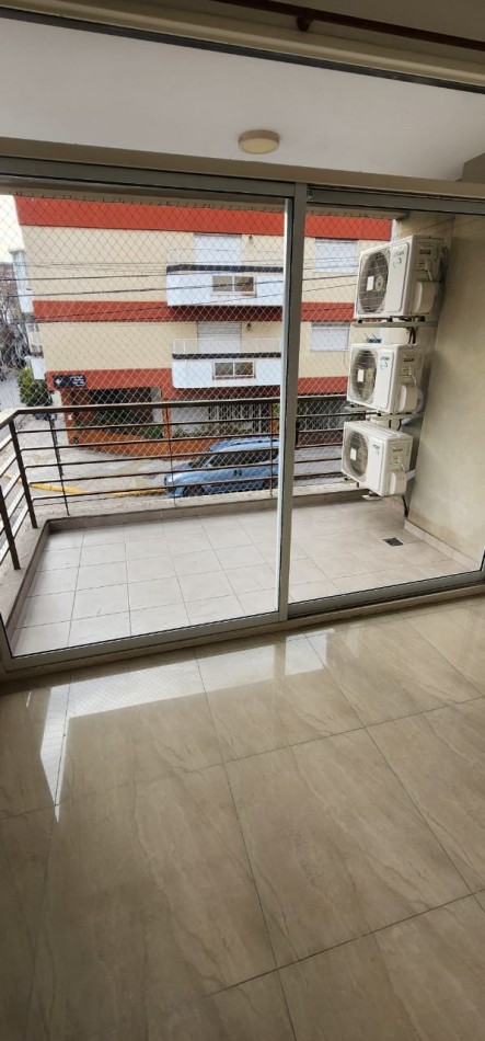 Diviino!!! semi piso a re estrenar living cdor a bcon atza fte cocina soñada con lavadero bño y toil
