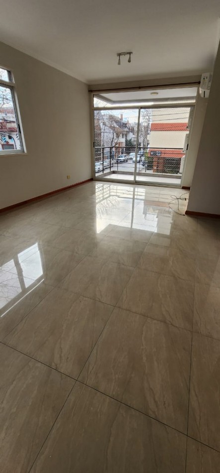 Diviino!!! semi piso a re estrenar living cdor a bcon atza fte cocina soñada con lavadero bño y toil