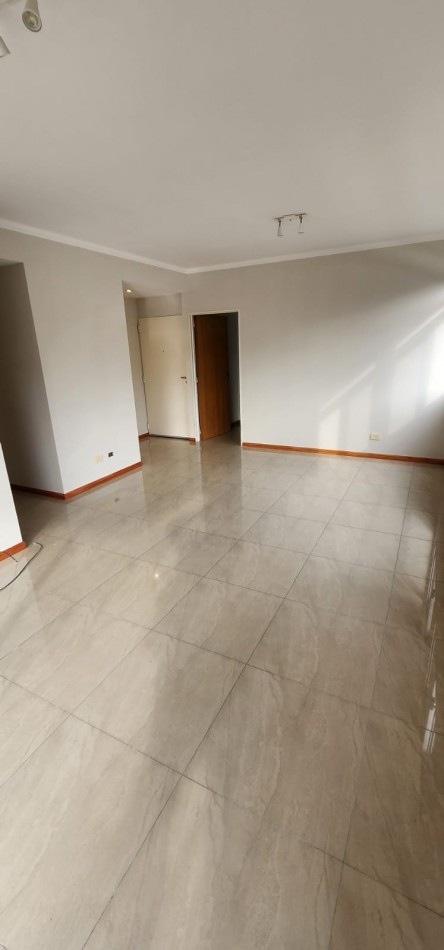 Diviino!!! semi piso a re estrenar living cdor a bcon atza fte cocina soñada con lavadero bño y toil