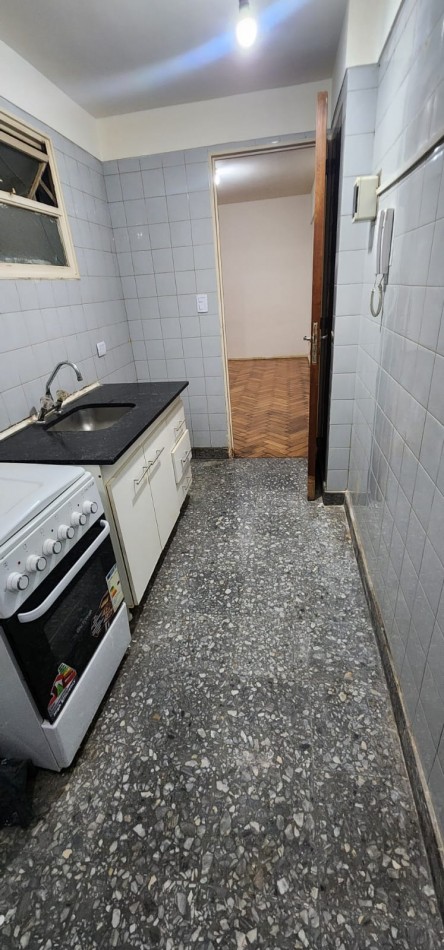 2 ambientes primer piso con patio cocina con lavadero