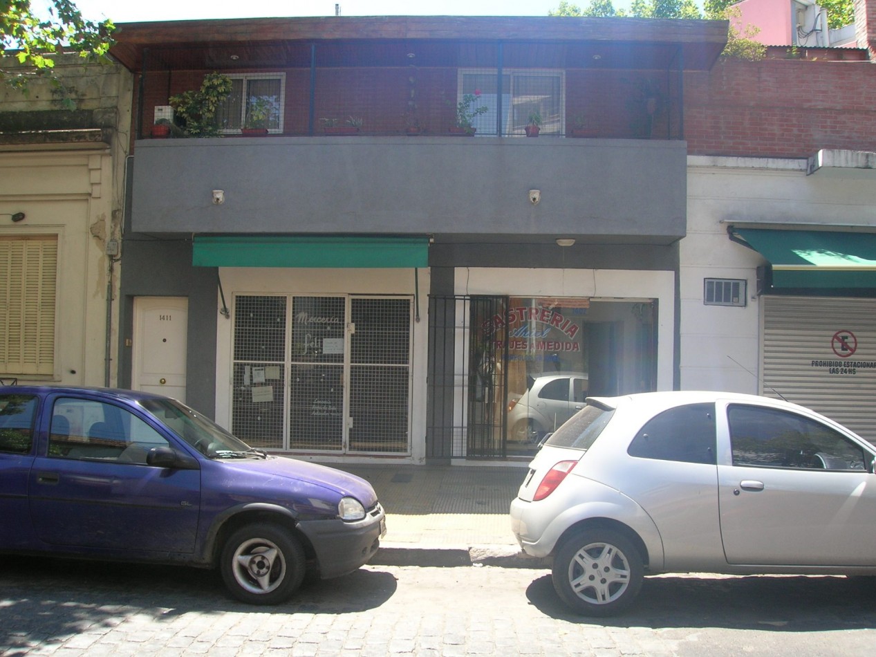 Magnifico local mts.Av De los Incas y Av. Triunvirato subte B Foco Comercial