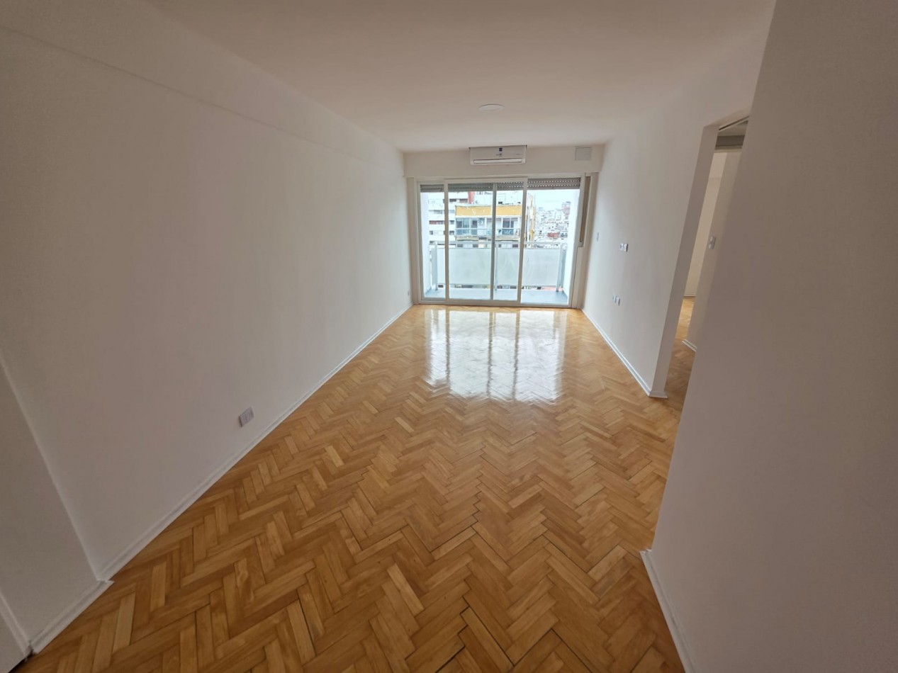 Excelente 3 ambientes a re estrenar balcon aterrazado Vista abierta