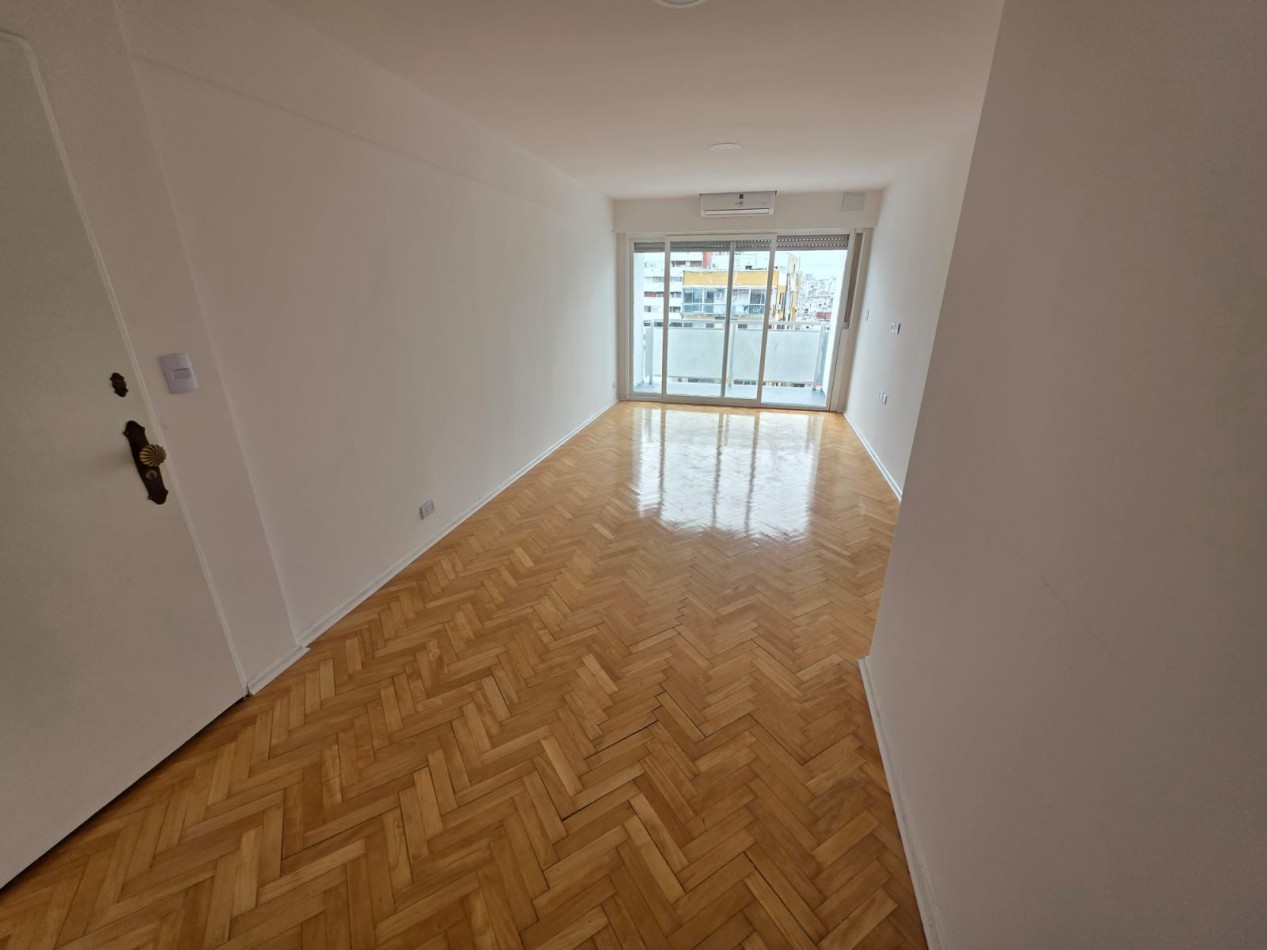 Excelente 3 ambientes a re estrenar balcon aterrazado Vista abierta