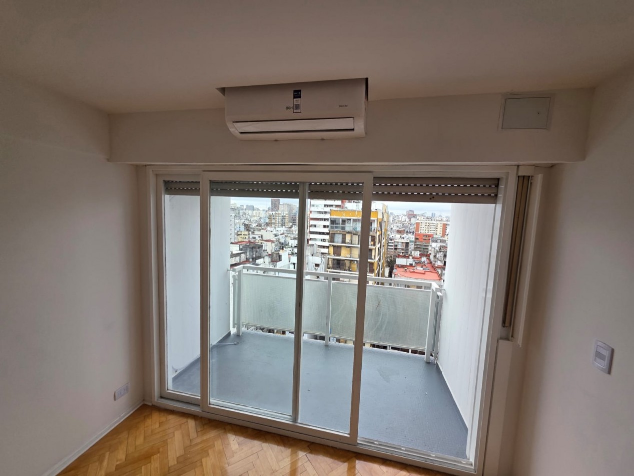 Excelente 3 ambientes a re estrenar balcon aterrazado Vista abierta