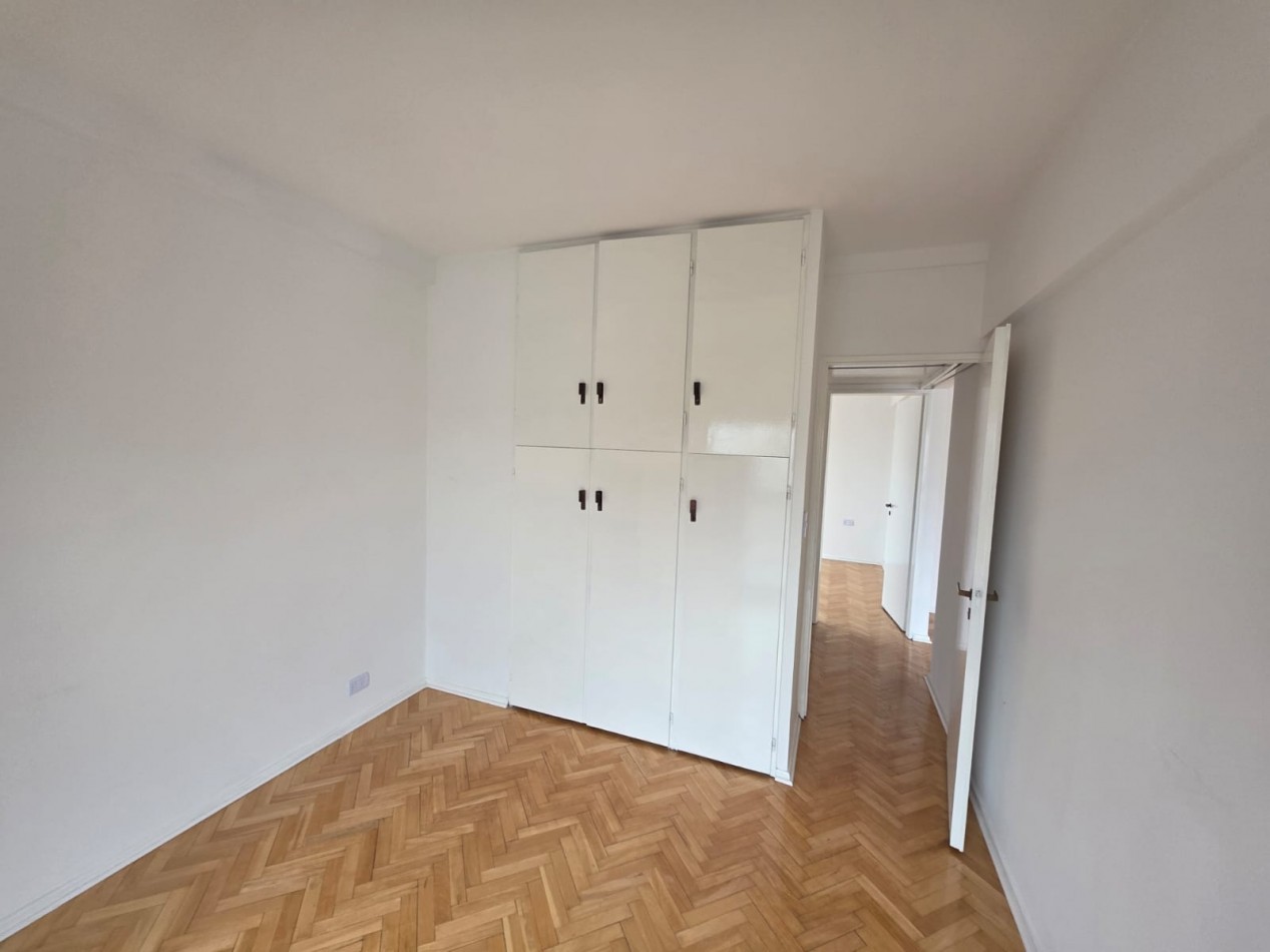 Excelente 3 ambientes a re estrenar balcon aterrazado Vista abierta