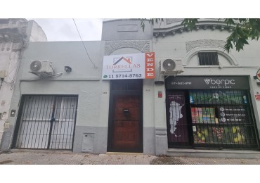 Divina!! casa 4 ambientes con local al frente en inmejorable zona